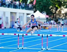 田径夜战：洞庭银狐队逆转三湘猎隼队，主帅临场妙招中场绞杀压制对手(直击洞庭湖抢险救援现场视频)